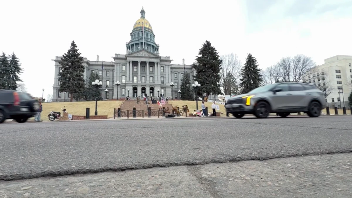 ਡੈਨਵਰ ਰੈਲੀ ਵਿੱਚ ਅਮਰੀਕਾ-ਇਜ਼ਰਾਈਲ ਦੇ ਕਾਰਵਾਈ ਉੱਤੇ ਵੱਖ-ਵੱਖ ਰਾਇਆਂ