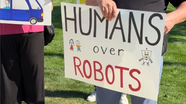 ਫ੍ਰੈਜ਼ਨੋ ਸਵਾਰੀ ਚਾਹੁੰਦੇ ਨੇ ਸਵੈ ਚਲਿਤ ਗੱਡੀਆਂ ਨੂੰ ਜਵਾਬਦੇਹ ਬਣਾਇਆ ਜਾਵੇ