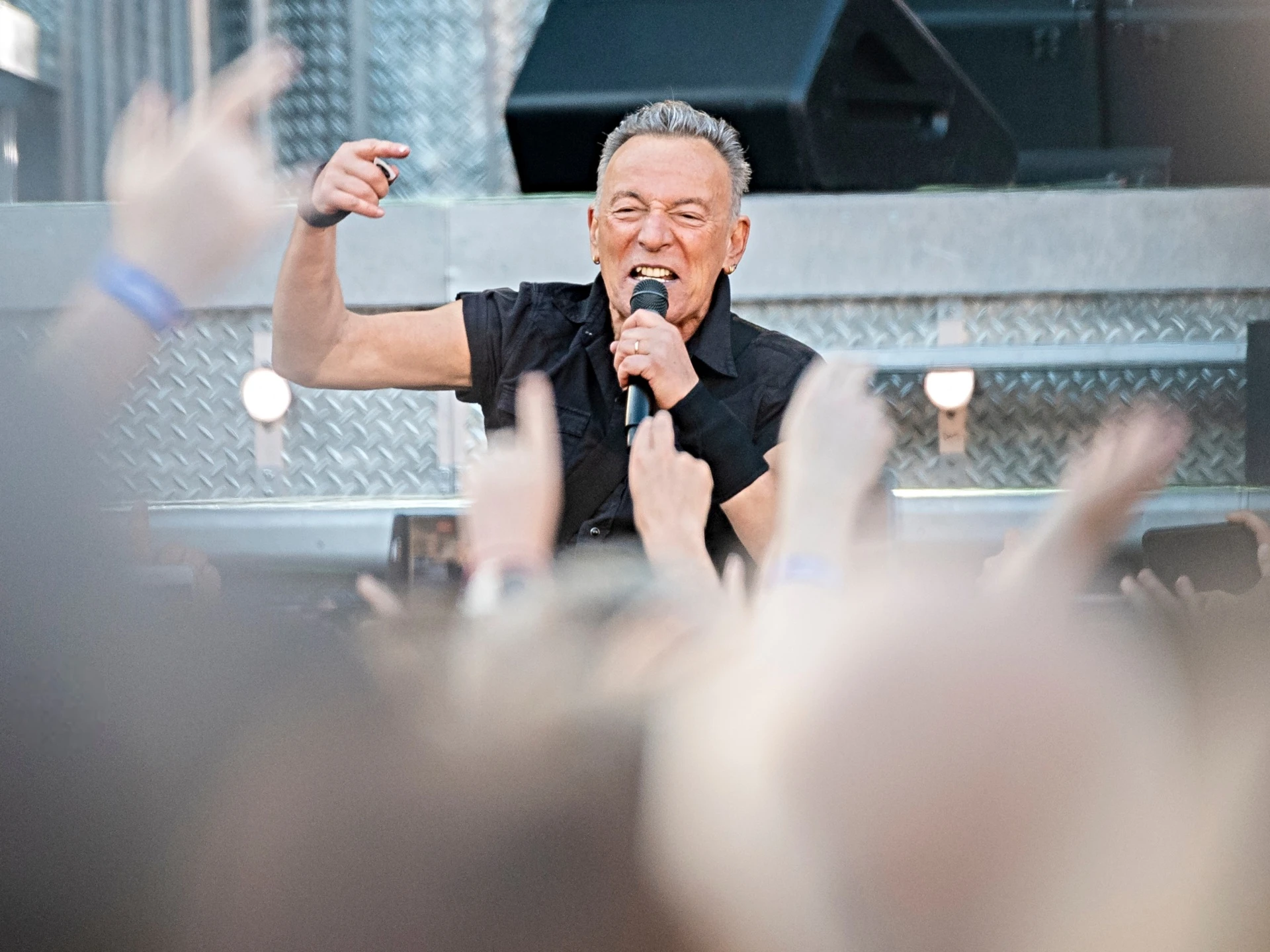 ਬਰੂਸ ਸਪ੍ਰਿੰਗਸਟੀਂ ਨੇ ਪ੍ਰਧਾਨ ਮੰਤਰੀ ਦੇ ਪਰਵਾਸੀ ਕਾਨੂੰਨਾਂ ਖਿਲਾਫ਼ ਟੂਰ ਸ਼ੁਰੂ ਕੀਤਾ