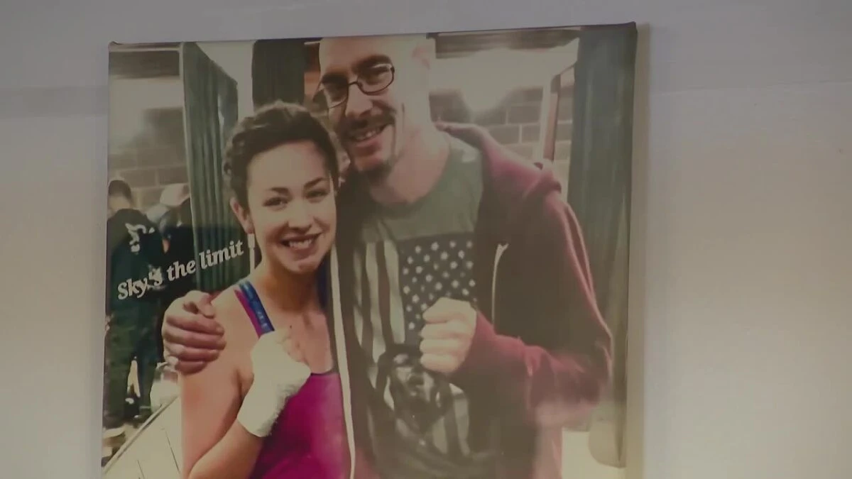 ਪਿਤਾ-ਕੁੜੀ ਨੇ ਜਿਮ 'ਚ ਦਿੱਤੀ ਲੜਾਈ ਦੀ ਨਵੀਂ ਮਿਸਾਲ