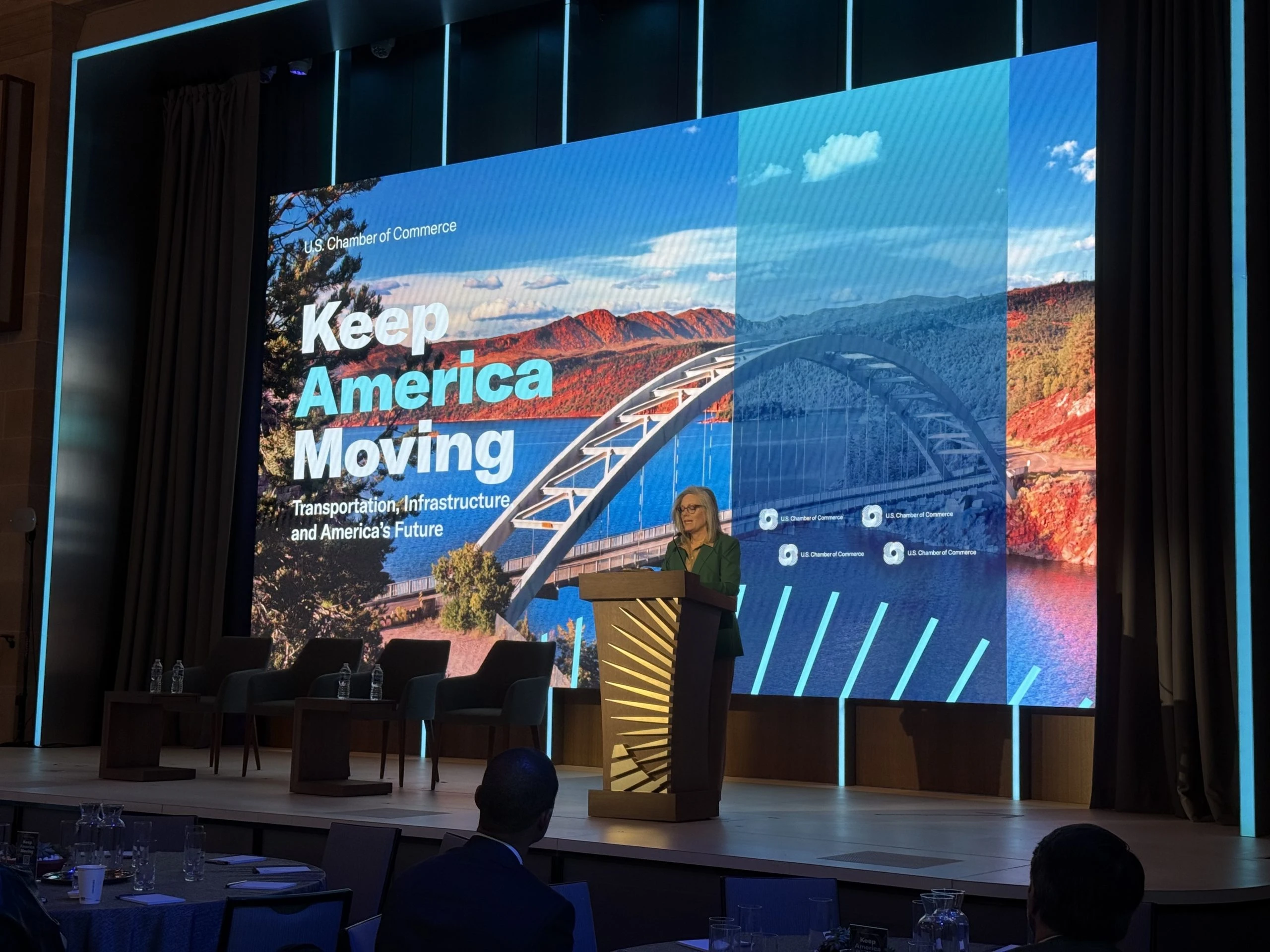 ਹੋਬਸ ਨੇ ਅਰੀਜ਼ੋਨਾ ਵਾਸਤੇ ਬੁਨਿਆਦੀ ਸਹੂਲਤਾਂ ਲਈ ਦਿਲਾਸ਼ਾ ਦਿੱਤਾ