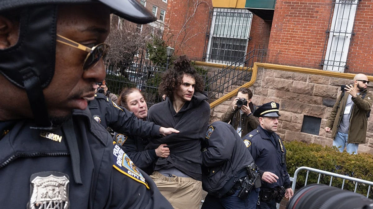 ਹੋਮਲੈਂਡ ਸਿਕਿਉਰਿਟੀ ਦੇ ਦਹਿਸ਼ਤਗਰਦੀ ਖ਼ਿਲਾਫ਼ ਮੁਹਿੰਮ ਚੱਲ ਰਹੇ ਕਰਮਚਾਰੀ ਬਿਨਾਂ ਤਨਖ਼ਾਹ ਦੇ ਕੰਮ ਕਰ ਰਹੇ ਹਨ