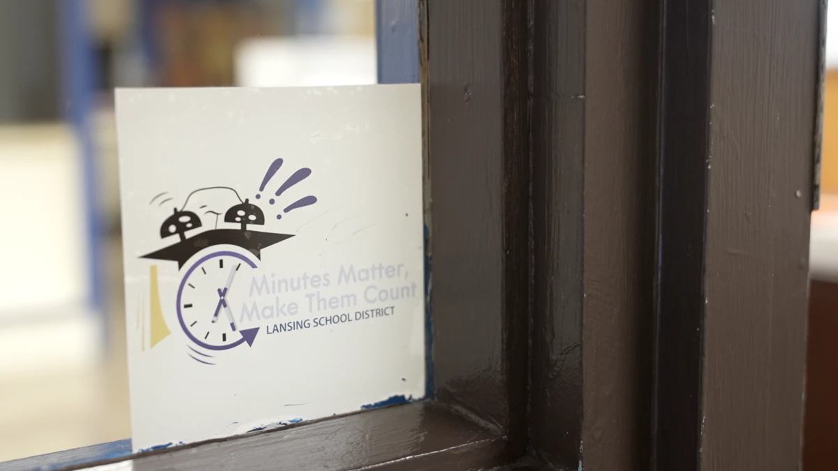 ਲੈਂਸਿੰਗ ਸਕੂਲ ਕਲਾਸ ਲਈ ਪੂਰੀ ਕਾਲਜ ਫੰਡਿੰਗ ਦਾ ਇਤਿਹਾਸ ਬਣਿਆ