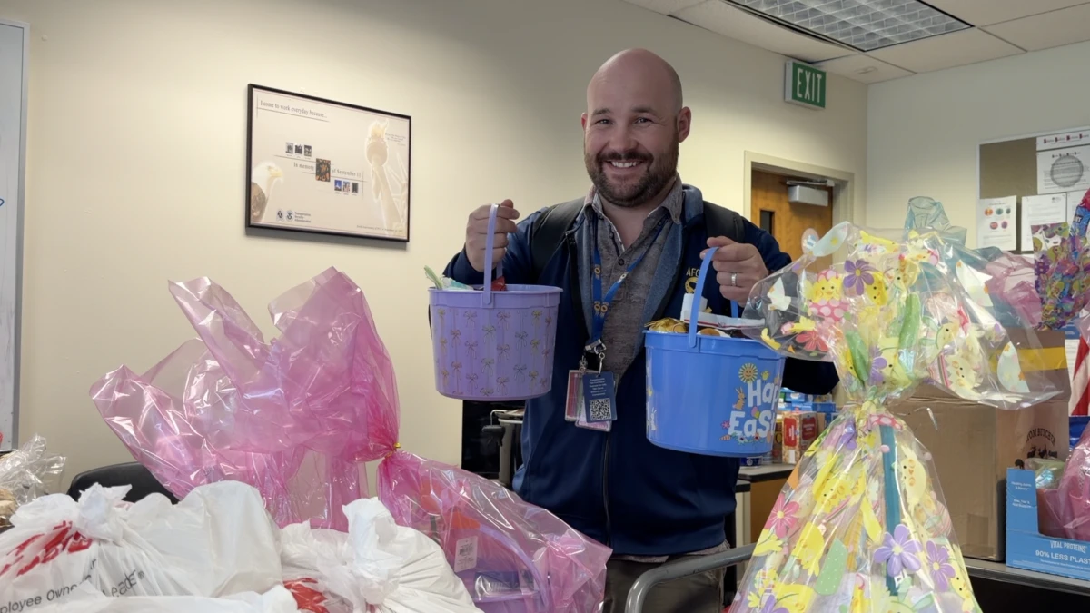 ਬੋਇਜ਼ੀ TSA ਅਧਿਕਾਰੀਆਂ ਨੂੰ 40 ਦਿਨ ਤਨਖਾਹ ਨਹੀਂ ਮਿਲੀ, ਸਮੁਦਾਇ ਨੇ ਮਦਦ ਕਰੀ