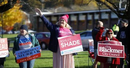 ਐਸ਼ਲੀ ਸ਼ੇਡ: ਸਿਰਫ਼ ਇਕੱਲੀ ਪ੍ਰਾਈਡ ਮਾਰਚ ਤੋਂ ਸ਼ਹਿਰੀ ਕੌਂਸਲ ਦੀ ਪ੍ਰਧਾਨੀ ਤੱਕ