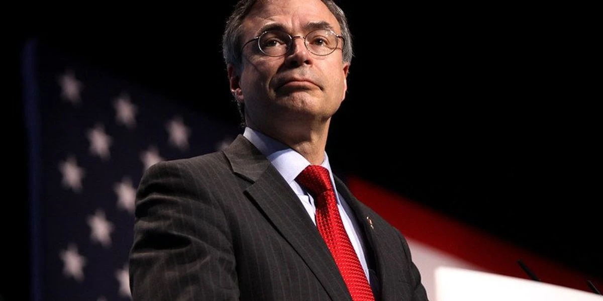 ਟਰੰਪ ਦੀ ਜੰਗ ਲਈ ਵੱਡਾ ਖਰਚਾ, ਫ੍ਰੀਡਮ ਕਾਕਸ ਚੇਅਰ ਨੇ ਹੱਸ ਕੇ ਟਾਲਿਆ ਸਵਾਲ