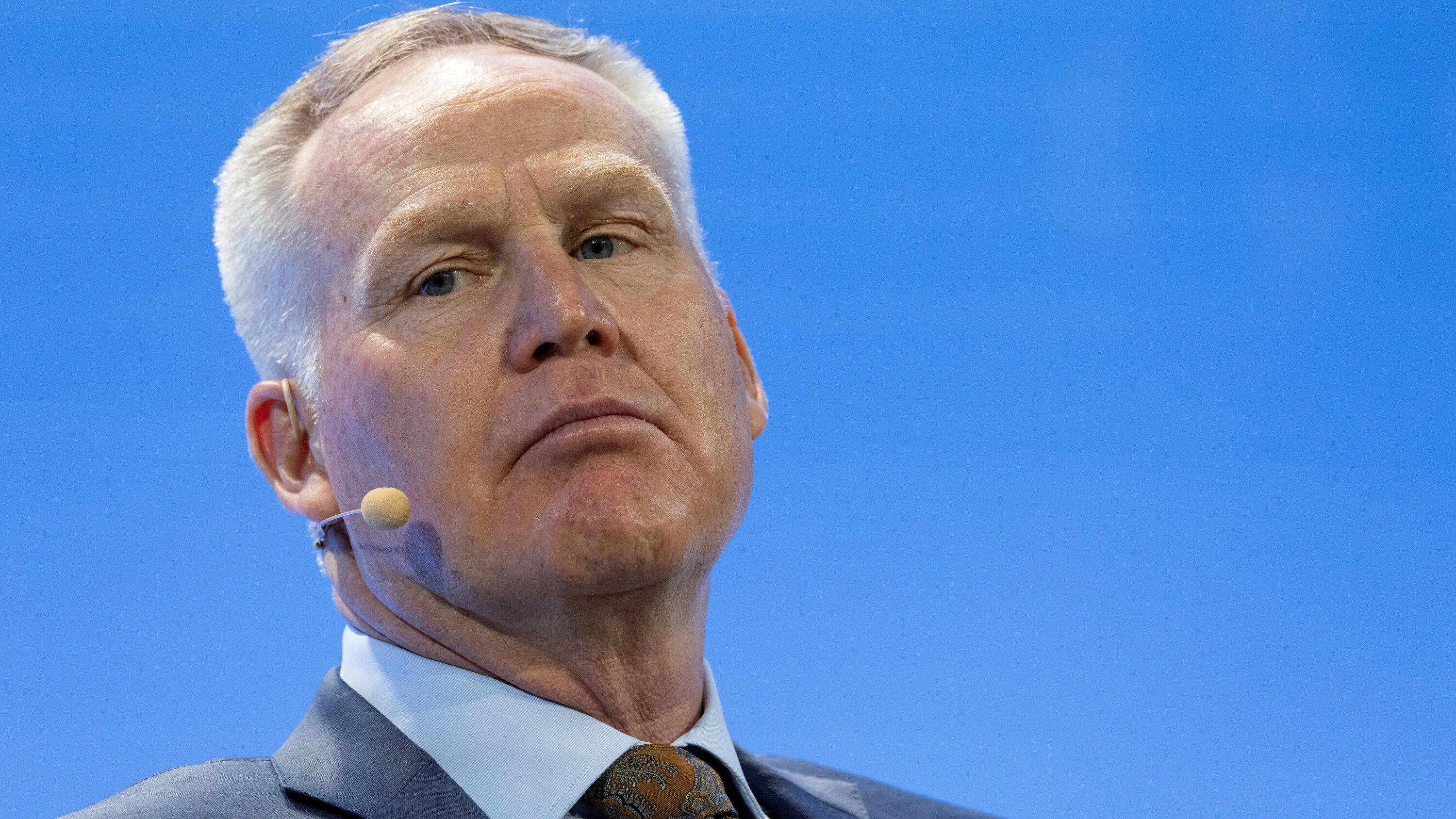 ਓਕਲਾ ਹੋਮਾ ਵਿੱਚ ਐਲਨ ਆਰਮਸਟ੍ਰਾਂਗ ਨੇ ਸنیਟ ਸੀਟ ਸੰਭਾਲੀ