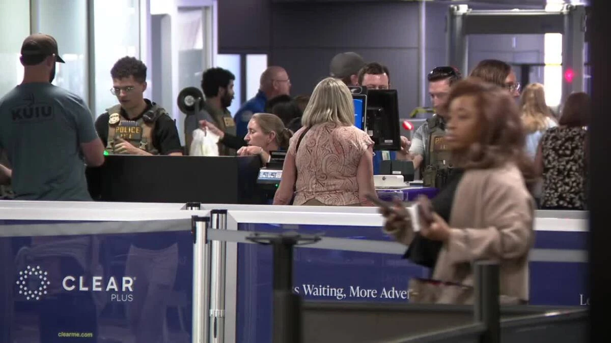 ਸਕਾਈ ਹਾਰਬਰ ਦੇ ਟੀਐਸਏ ਕਰਮਚਾਰੀ ਬਿਨਾਂ ਤਨਖਾਹ ਦੇ ਕੰਮ ਕਰਨ ‘ਤੇ ਪ੍ਰੇਸ਼ਾਨ