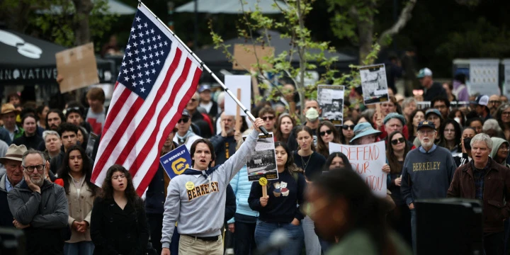 ਬਰਕਲੀ ਸਕੂਲਾਂ ਵਿੱਚ ਯਹੂਦੀ ਵਿਰੋਧੀ ਭਾਵਨਾਵਾਂ ਰੋਕਣ ਲਈ ਕਾਨੂੰਨ ਲਾਗੂ ਕਰਨੇ ਜ਼ਰੂਰੀ