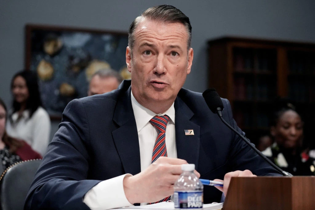 ICE ਦੇ ਕਮ ਅਧਿਕਾਰੀ ਟੌਡ ਲਾਇਓਂਸ ਮਈ ਖ਼ਤਮ ਧੁਰੇ ਜਾਣਗੇ