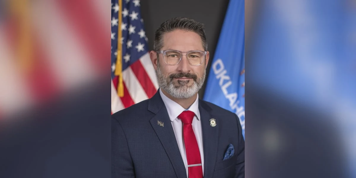 ਸਟੇਟ ਸੈਨੇਟਰ ਨੇ ਕੈਂਪੇਨ ਇਵੈਂਟ ਲਈ ਕਾਈਲ ਰਿਟਨਹਾਊਸ ਦਾ ਸਾਥ ਦਿਤਾ