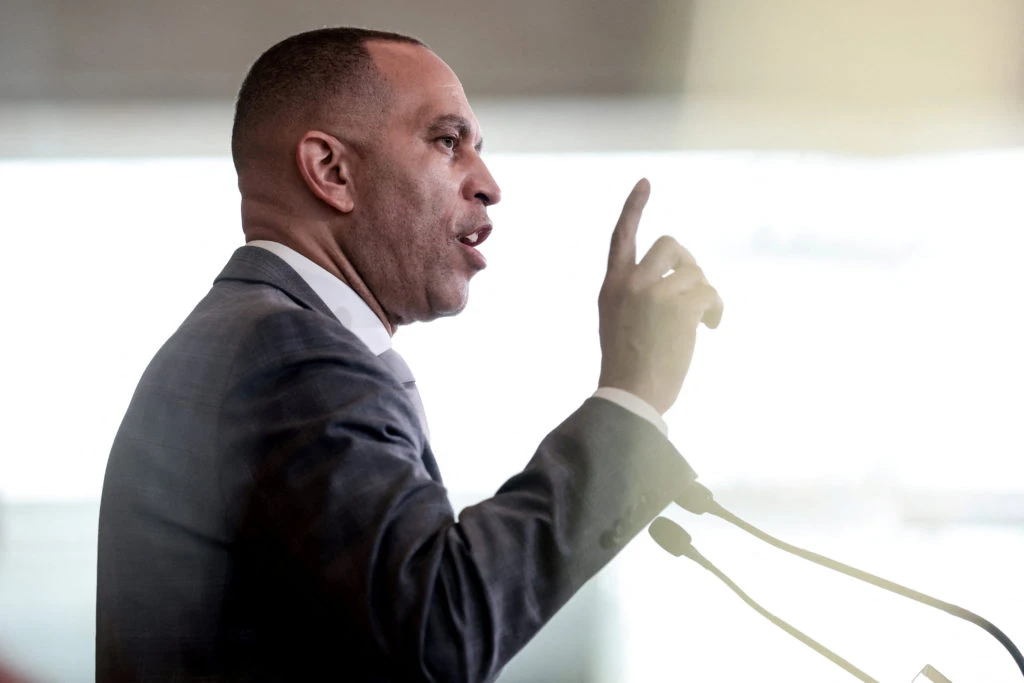 ਡੈਮੋਕ੍ਰੈਟਾਂ ਵੱਲੋਂ ਟਰੰਪ ਖਿਲਾਫ਼ ਭ੍ਰਿਸ਼ਟਾਚਾਰ ਰੋਕਣ ਲਈ ਨਵਾਂ ਪ੍ਰਯਾਸ