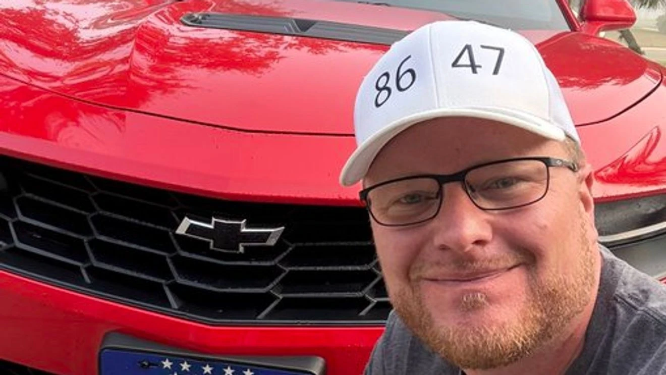 ਫਲੋਰਿਡਾ ਉਮੀਦਵਾਰ ਦੀ ਟੋਪੀ '86 47' ਵਿਰੋਧੀ ਸਰਗਰਮੀ