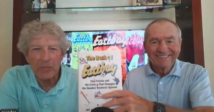 ਈਸਟਬੇ ਦੇ ਸਥਾਪਕਾਂ ਨੇ ਆਪਣੀ ਕਿਤਾਬ 'ਦ ਬੂਕ ਆਫ ਈਸਟਬੇ' ਜਾਰੀ ਕੀਤੀ