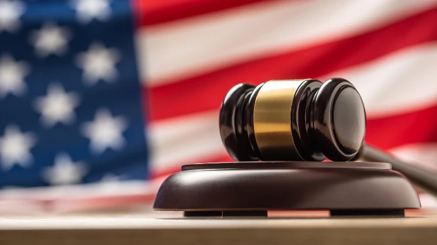 ਜੱਜਾਂ ਨੇ ਟਰੰਪ ਦੀ 10% ਟੈਰੀਫ਼ ਚੁਣੌਤੀ 'ਤੇ ਸੰਦੇਹ ਜਤਾਇਆ