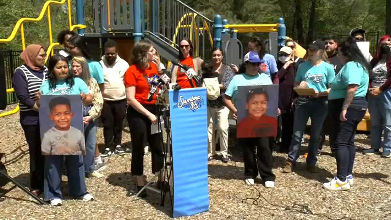 ਡਰਹਮ ਪਰਿਵਾਰ ਨੂੰ ਹੋੰਡੁਰਾਸ ਵਾਪਸ ਭੇਜਿਆ ਗਿਆ, ਵਿਰੋਧ ਅਤੇ ਸਰਕਾਰੀ ਦਾਵੇ ਜ਼ੋਰਾਂ 'ਤੇ