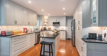 USA ਕੈਬਨਿਟ ਸਟੋਰ ਨੇ ਫੇਅਰਫੈਕਸ ਸ਼ੋਰੂਮ 'ਚ ਸੇਵਾ ਵਧਾਈ