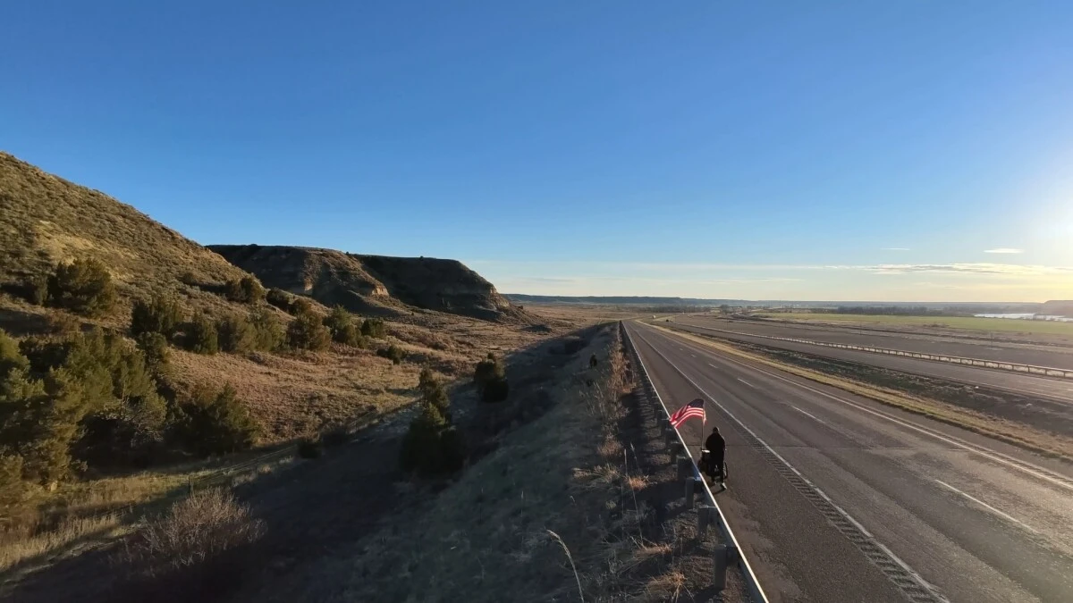 ਪੀਰਤ ਦਿਵਸ ‘ਤੇ ਅਮਰੀਕਨ ਲੋਕਾਂ ਲਈ 5,500 ਮੀਲ ਪੈਦਾ ਤੁਰਦਾ ਆਦਮੀ