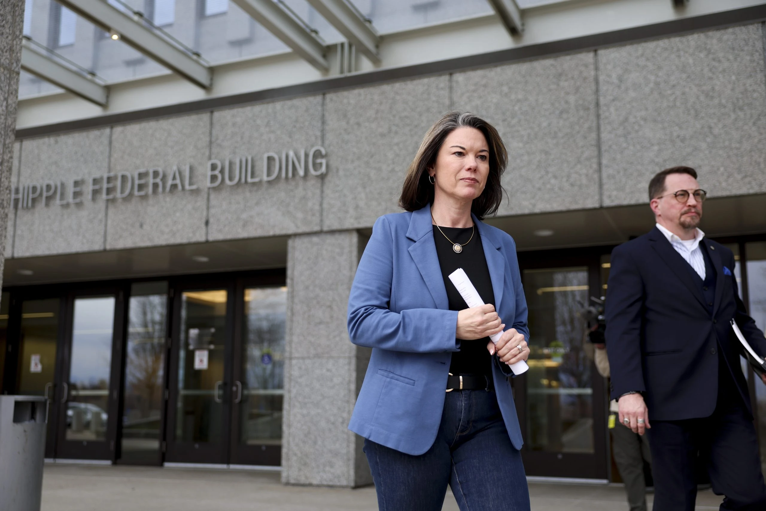 ਐਪੈਕ ਨਾਲ ਦਾਨਾਂ ਨੇ ਐਂਜੀ ਕਰੇਗ ਦੀ ਸੇਨੇਟ ਮੁਹਿੰਮ ਮੁਸ਼ਕਲਾਈ