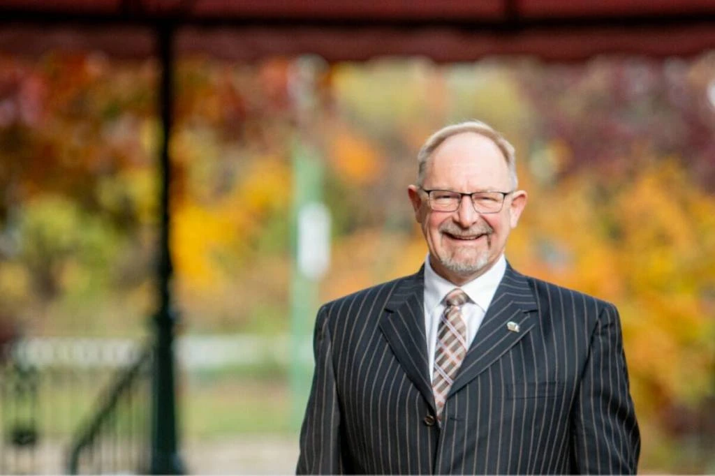 ਰੇਵਲਸਟੋਕ ਮੇਅਰ ਨੂੰ ਦਿੱਲੀਪੋਸ਼ੀ ਹੱਕ, ਸਿਟੀ ਕੌਂਸਲ 'ਚ ਵਿਰੋਧ