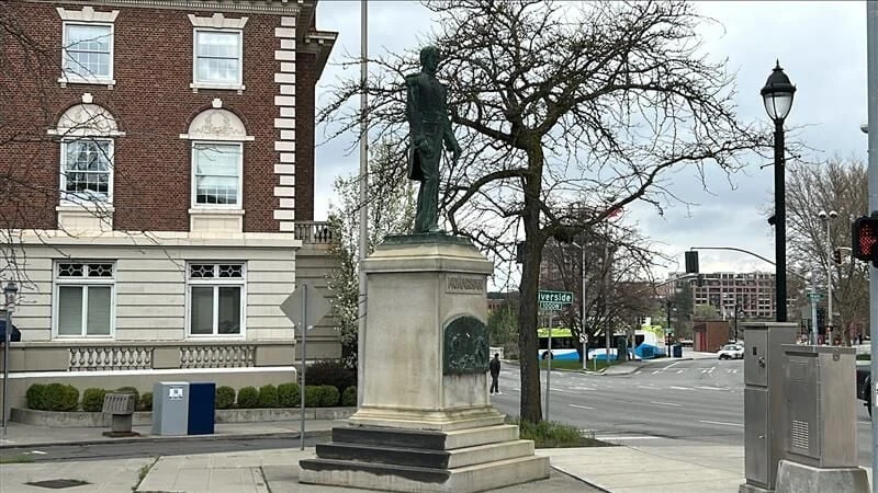 ਸਪੋਕੇਨ ਕੌਂਸਲ ਨੇ ਵਿਵਾਦਿਤ ਮੂਰਤੀ ਹਟਾਉਣ ਦੀ ਮਨਜ਼ੂਰੀ ਦੇ ਦਿੱਤੀ