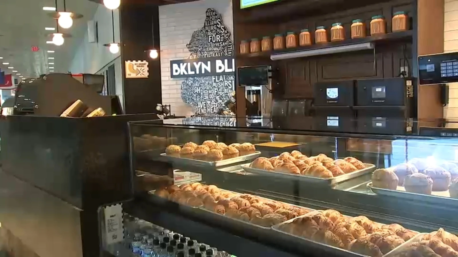 JFK ਹਵਾਈਅੱਡੇ ਦਾ ਟਰਮਿਨਲ 8 ਨਵਾਂ ਤੇ ਸੁਧਾਰਿਆ ਗਿਆ