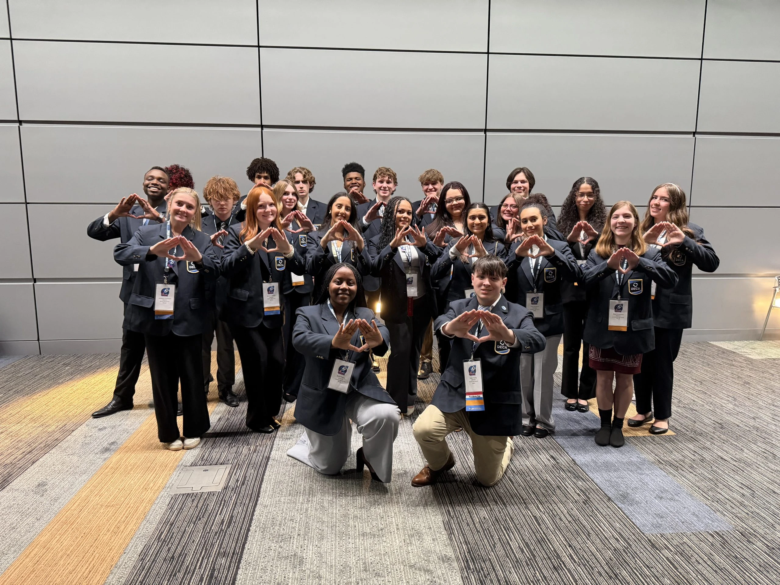 ਵਿਲੀਅਮਸਬਰਗ ਵਿਦਿਆਰਥੀਆਂ ਨੇ ਅੰਤਰਰਾਸ਼ਟਰੀ ਅਤੇ ਰਾਸ਼ਟਰ LEVEL ਮੁਕਾਬਲਿਆਂ 'ਚ ਕੀਤਾ ਚਮਕਦਾਰ ਪ੍ਰਦਰਸ਼ਨ