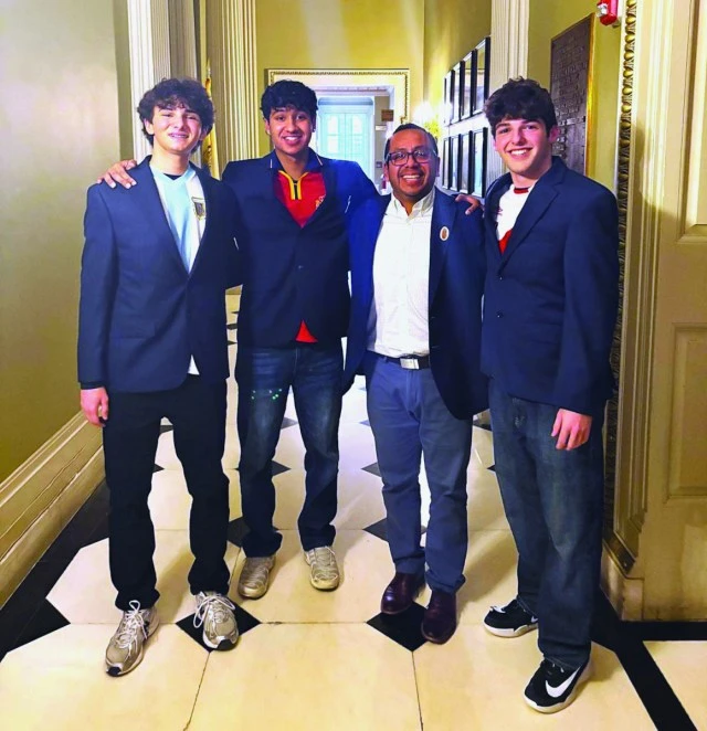 ਵੈਸਟ ਓਰੇਂਜ ਸਕੂਲ ਦੇ ਵਿਦਿਆਰਥੀ ਸਮਝਦਾਰੀ ਅਤੇ ਉੱਦਮੀ ਬਣਨ ਦੀ ਮਿਹਨਤ ਕਰ ਰਹੇ