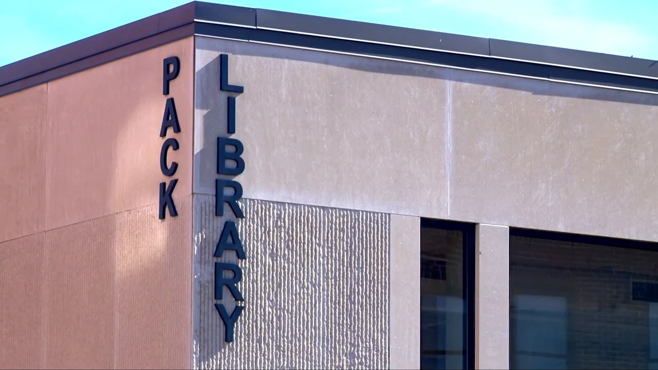 ਪੈਕ ਮੈਮੋਰיאַל ਲਾਇਬ੍ਰੇਰੀ ਵਿੱਚ ਵੱਡਾ ਮਤਲਬੀ ਮਿਊਰਲ ਬਣੇਗਾ, ਲੋਕ ਚੁਣ ਸਕਦੇ ਹਨ ਡਿਜ਼ਾਈਨ