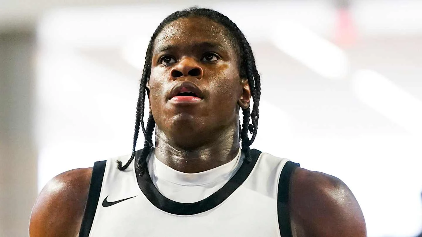 ਨਵਿਆ Razorbacks ਨੇ ਨਾਈਕ ਹੋਪ ਸਮਿੱਟ ’ਚ ਚਮਕ ਦਿਖਾਈ