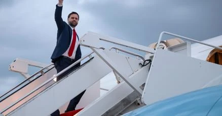 ਵਾਈਸ ਪ੍ਰਧਾਨ ਵੈਂਸ ਇਰਾਨ ਨਾਲ ਸ਼ਾਂਤੀ ਗੱਲਬਾਤ ਲਈ ਇਸਲਾਮਾਬਾਦ ਪਹੁੰਚੇ