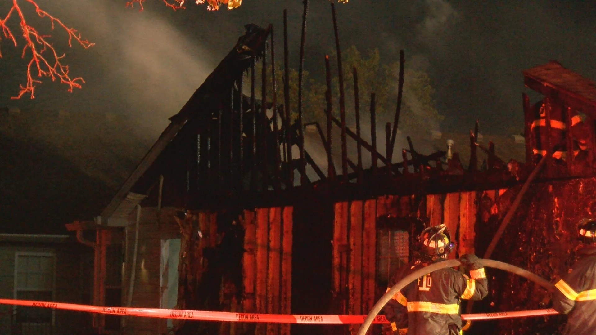 ਆਗ ਨਾਲ 2 ਜ਼ਖ਼ਮੀ, 5 ਮਕਾਨ ਖਾਲੀ