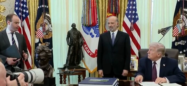 ਟਰੰਪ ਨੇ ਚਿੱਠੀ ਵੋਟਿੰਗ ਦੇ ਨਿਯਮ ਕड़े ਕਰਨ ਦਾ ਆਦੇਸ਼ ਸਾਇਨ ਕੀਤਾ