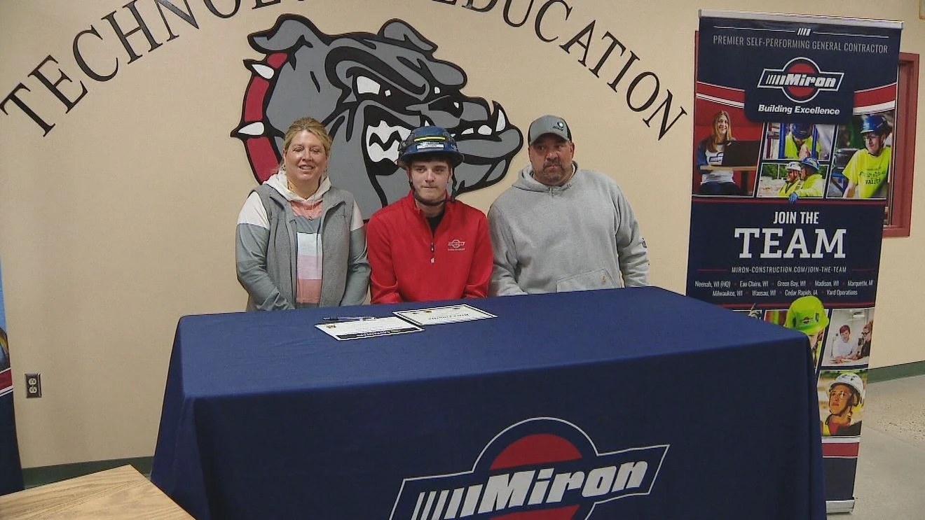 ਮੀਰੋਨ ਕੰਸਟ੍ਰਕਸ਼ਨ ਨੇ ਨੌਜਵਾਨਾਂ ਲਈ ਦੋਹਰਾ ਅਪਰੈਂਟਿਸਸ਼ਿਪ ਪ੍ਰੋਗਰਾਮ ਸ਼ੁਰੂ ਕੀਤਾ