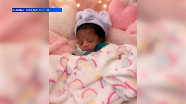 ਮੋਬਾਈਲ ਦੇ ਪਾਰਕਿੰਗ ਲਾਟ 'ਚ ਹੋਈ ਬੱਚੀ ਦੀ ਜਨਮ ਤੋਂ ਬਾਅਦ ਮੌਘ ਦਾ ਸਫਰ ਮੁਕੰਮਲ